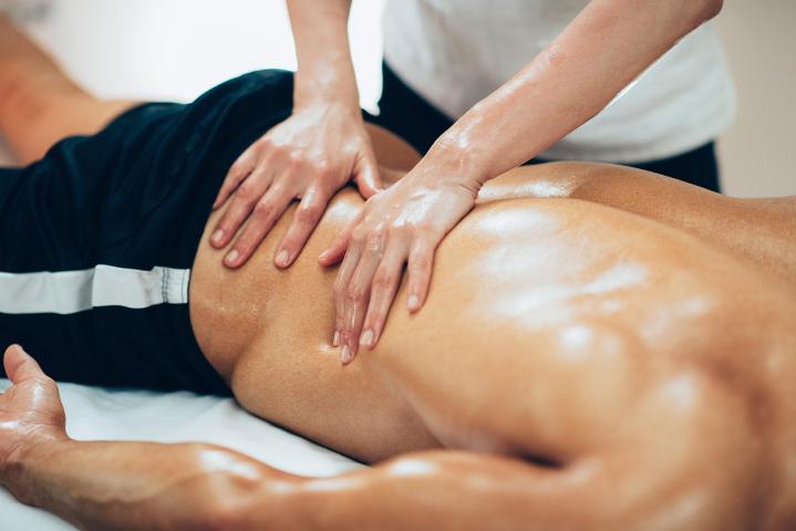 Massage therapy services in Montreal